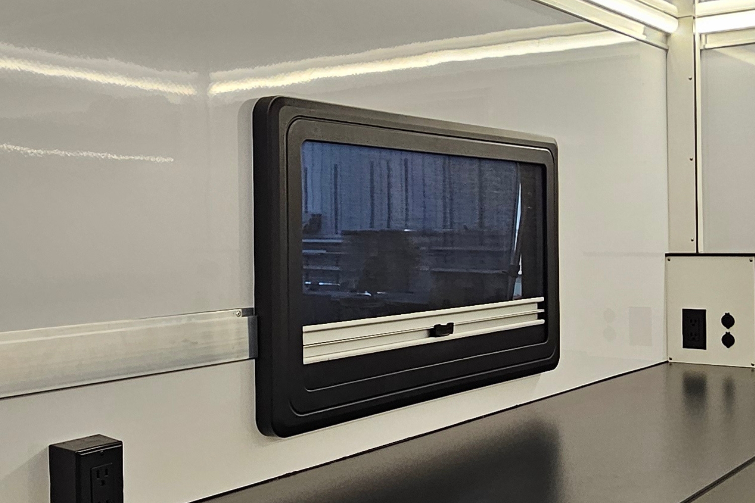 A compact and lightweight core pro fiber splicing trailer designed for efficient and reliable fiber splicing operations.